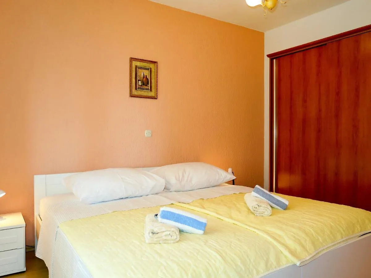 Apartment Dorka - Rab303 By Interhome Rab Town 0*,