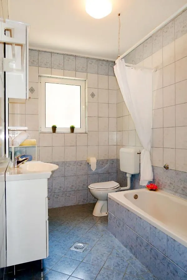 Apartment Dorka - Rab303 By Interhome Rab Town 0*,