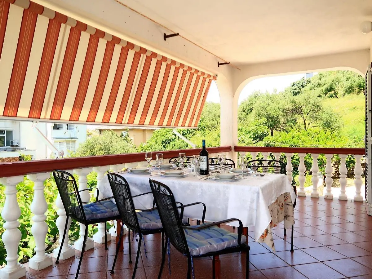 Apartment Dorka - Rab303 By Interhome Rab Town